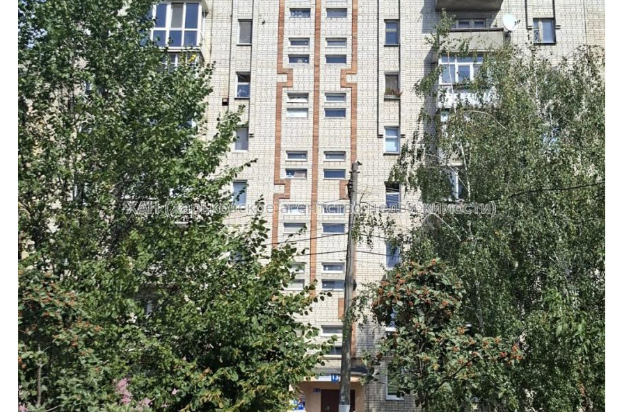 Продам квартиру, Набережный въезд , 2 кім., 52 м², капитальный ремонт 