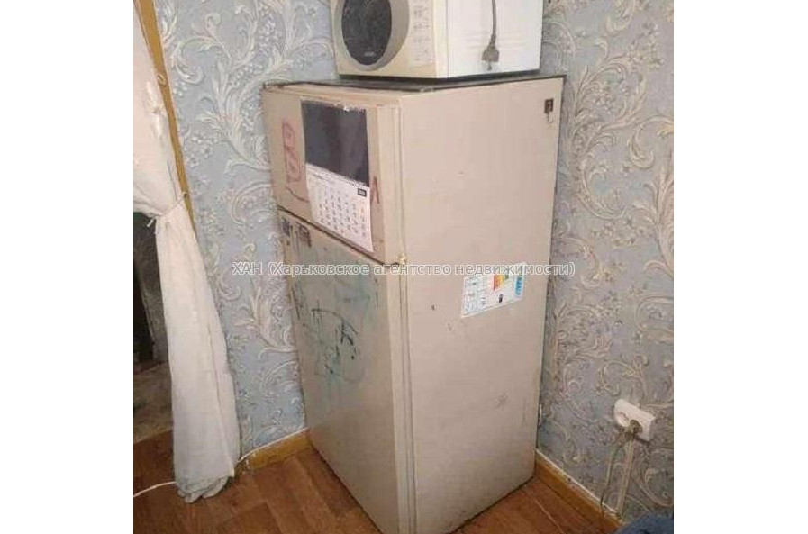 Продам квартиру, Защитников Неба ул. , 1  ком., 11 м², косметический ремонт 
