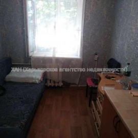 Продам квартиру, Защитников Неба ул. , 1  ком., 11 м², косметический ремонт