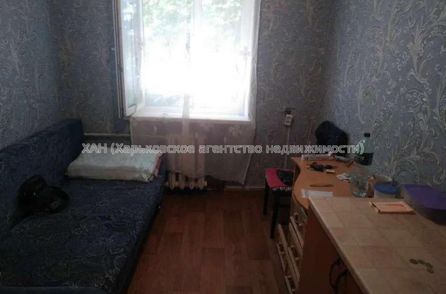 Продам квартиру, Защитников Неба ул. , 1  ком., 11 м², косметический ремонт 