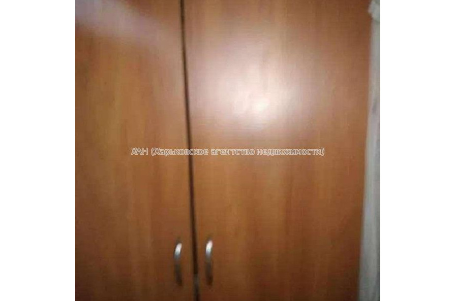 Продам квартиру, Защитников Неба ул. , 1  ком., 11 м², косметический ремонт 