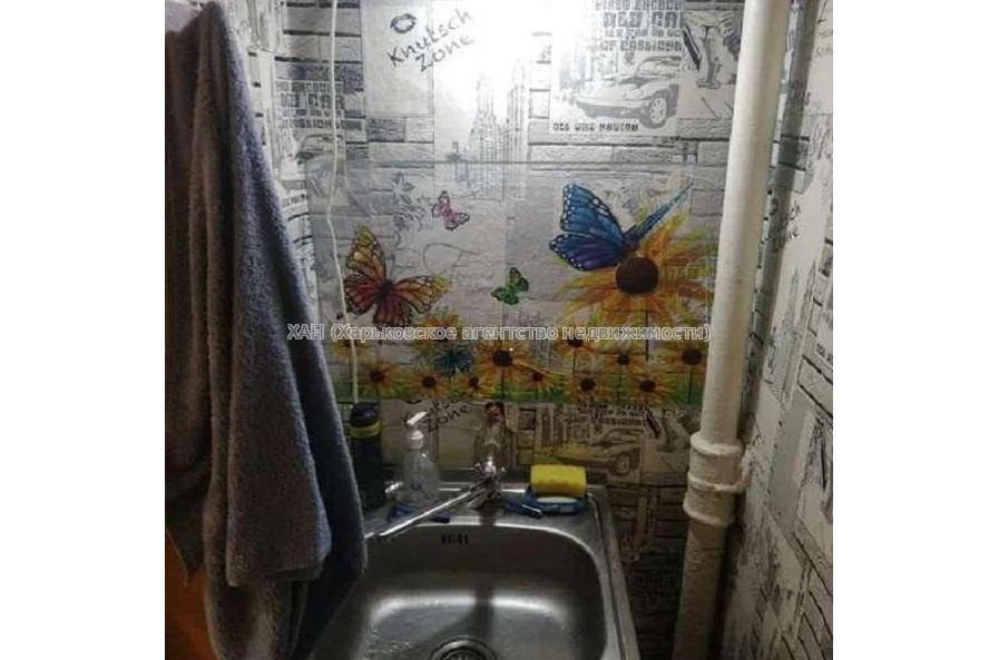 Продам квартиру, Защитников Неба ул. , 1  ком., 11 м², косметический ремонт 