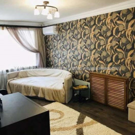 Продам квартиру, Деревянко Алексея ул. , 1  ком., 30 м², косметический ремонт