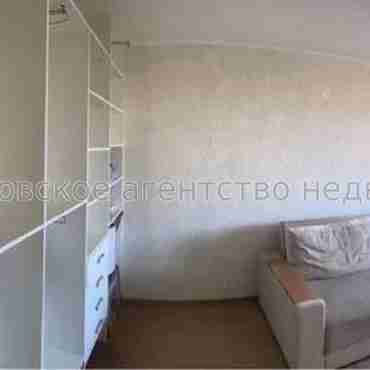 Продам квартиру, Тракторостроителей просп. , 1 кім., 33 м², капитальный ремонт 