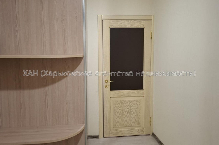 Продам квартиру, Академика Павлова ул. , 3 кім., 65 м², капитальный ремонт 