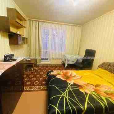 Продам квартиру, Деревянко ул. , 3 кім., 66 м², частичный ремонт 