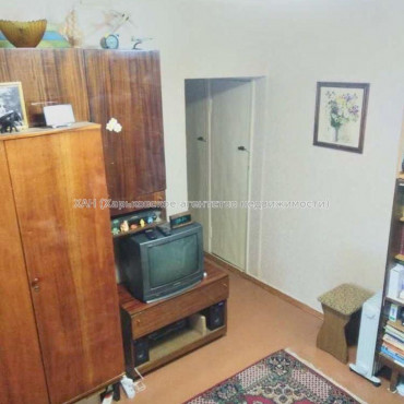 Продам квартиру, Деревянко ул. , 3  ком., 66 м², частичный ремонт 