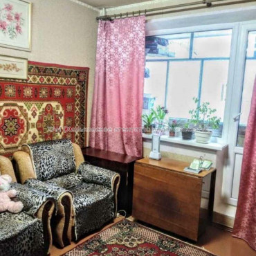 Продам квартиру, Деревянко ул. , 3  ком., 66 м², частичный ремонт 