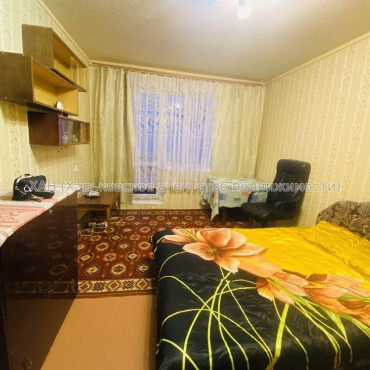 Продам квартиру, Деревянко ул. , 3  ком., 66 м², частичный ремонт 