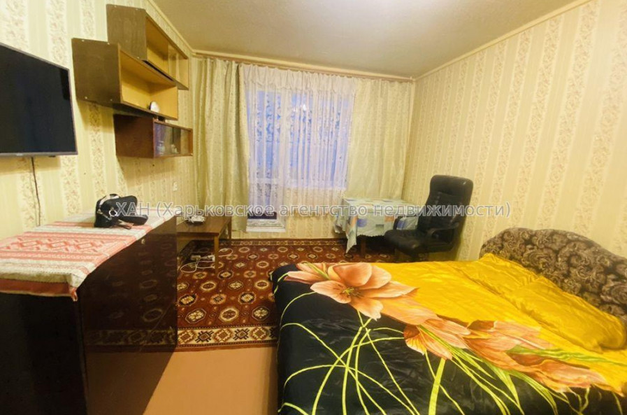 Продам квартиру, Деревянко ул. , 3  ком., 66 м², частичный ремонт 