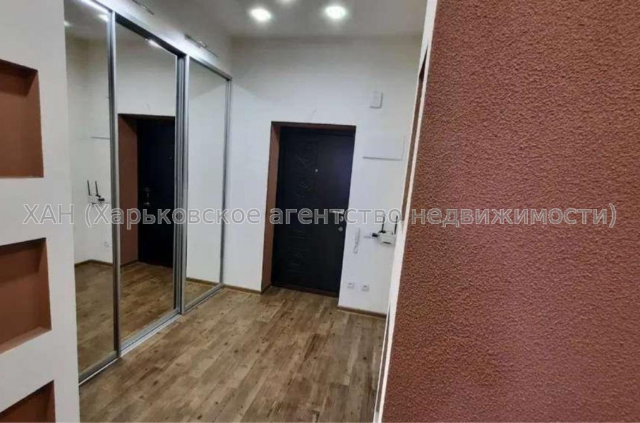 Продам квартиру, Салтовское шоссе , 3 кім., 90 м², капитальный ремонт 