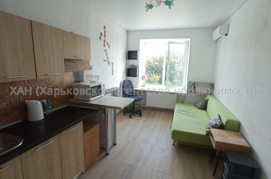 Продам квартиру, Веселая ул. , 1 кім., 19 м², капитальный ремонт 