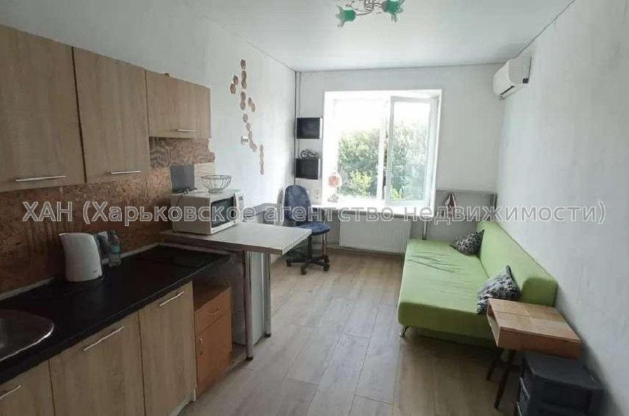 Продам квартиру, Веселая ул. , 1 кім., 19 м², капитальный ремонт 