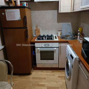 Продам квартиру, Станислава Парталы ул. , 3 кім., 67 м², капитальный ремонт 