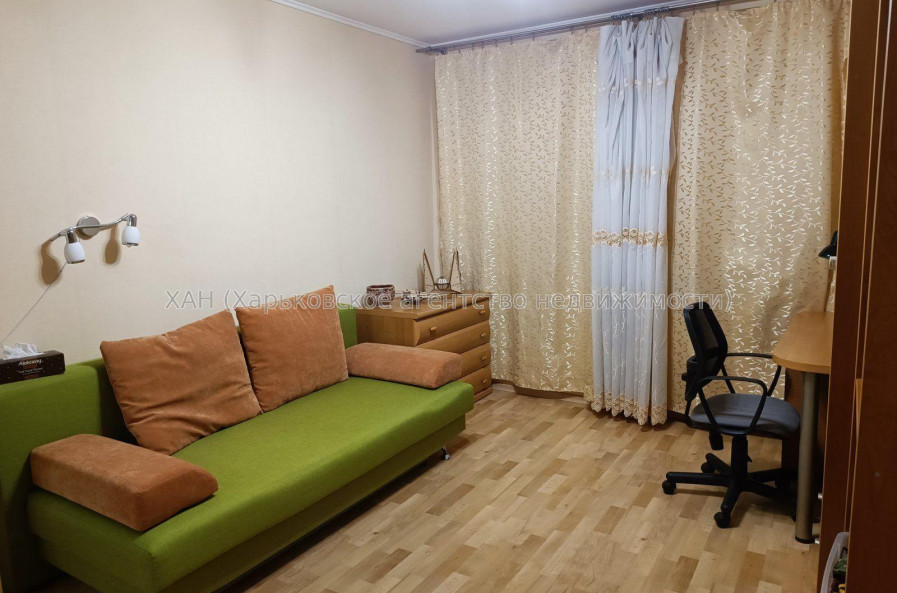 Продам квартиру, Станислава Парталы ул. , 3  ком., 67 м², капитальный ремонт 