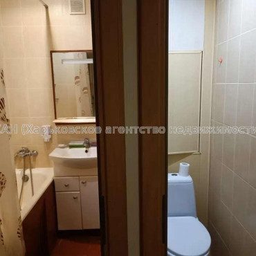 Продам квартиру, Станислава Парталы ул. , 3 кім., 67 м², капитальный ремонт 