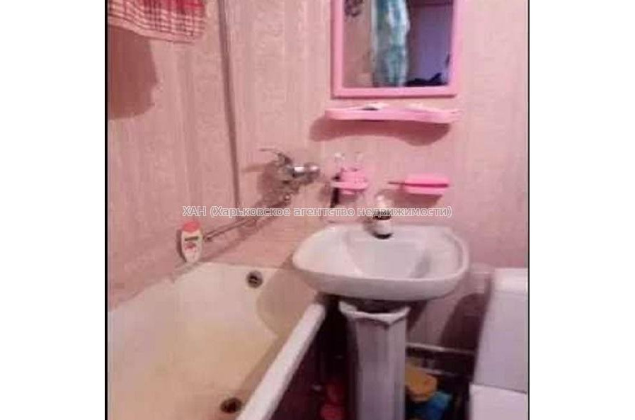 Продам квартиру, Непокоренных ул. , 1 кім., 33 м², косметический ремонт 