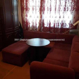 Продам квартиру, Непокоренных ул. , 1 кім., 33 м², косметический ремонт