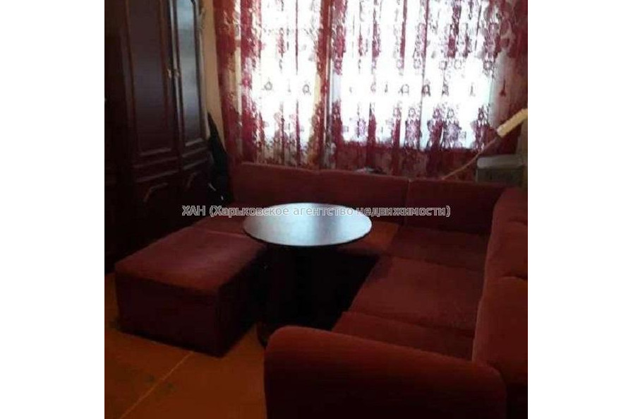 Продам квартиру, Непокоренных ул. , 1 кім., 33 м², косметический ремонт 