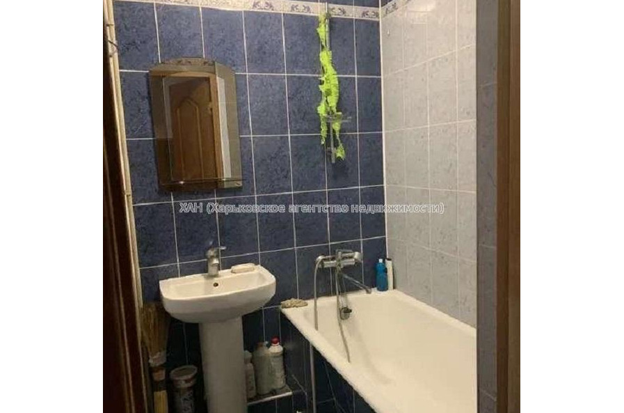 Продам квартиру, Байрона пр-т , 3  ком., 58 м², косметический ремонт 