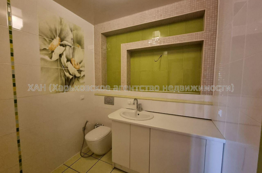 Продам квартиру, Гвардейцев Широнинцев ул. , 2  ком., 94 м², евроремонт 