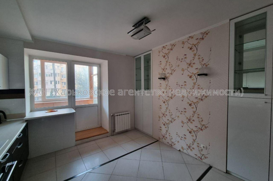 Продам квартиру, Гвардейцев Широнинцев ул. , 2 кім., 94 м², евроремонт 