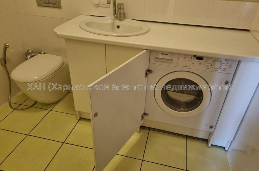 Продам квартиру, Гвардейцев Широнинцев ул. , 2 кім., 94 м², евроремонт 