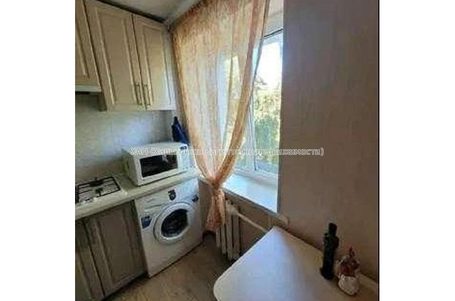 Продам квартиру, Героев Харькова просп. , 1 кім., 33 м², евроремонт 