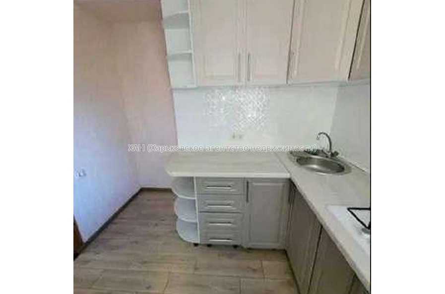 Продам квартиру, Героев Харькова просп. , 1 кім., 33 м², евроремонт 