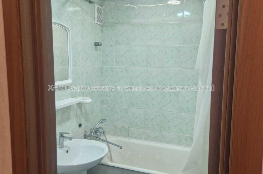 Продам квартиру, Героев Харькова просп. , 1 кім., 33 м², евроремонт 