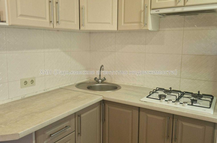 Продам квартиру, Героев Харькова просп. , 1 кім., 33 м², евроремонт 