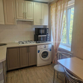 Продам квартиру, Героев Харькова просп. , 1  ком., 33 м², евроремонт