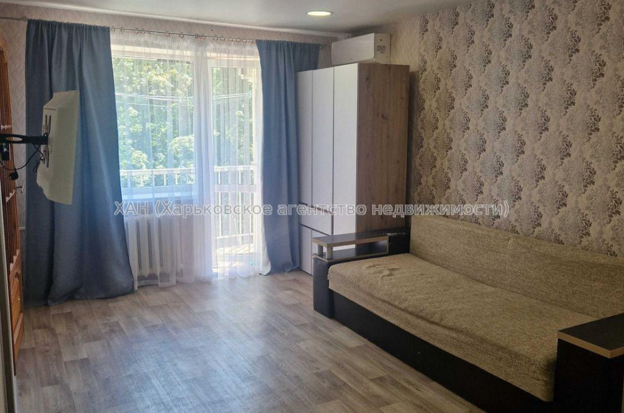 Продам квартиру, Героев Харькова просп. , 1 кім., 33 м², евроремонт 