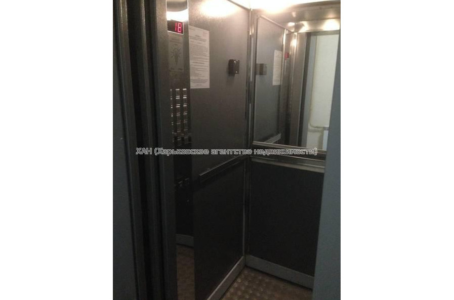 Продам квартиру, Шекспира ул. , 1 кім., 15 м², косметический ремонт 