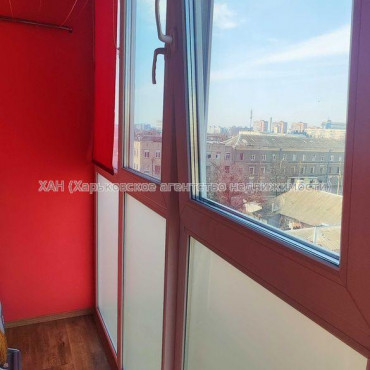 Продам квартиру, Добровольцев ул. , 2  ком., 38 м², евроремонт 