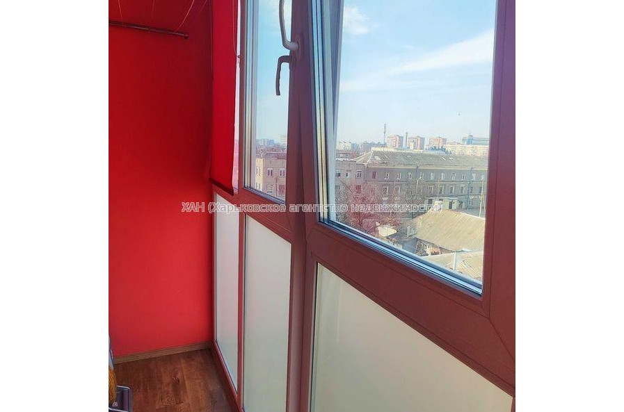 Продам квартиру, Добровольцев ул. , 2  ком., 38 м², евроремонт 
