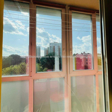 Продам квартиру, Добровольцев ул. , 2  ком., 38 м², евроремонт 