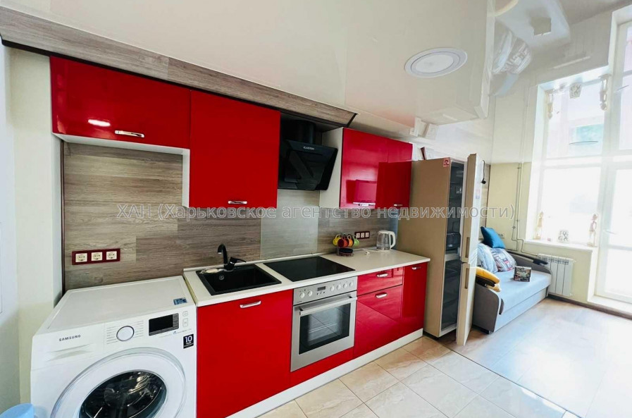 Продам квартиру, Добровольцев ул. , 2  ком., 38 м², евроремонт 