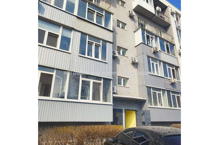 Продам квартиру, Добровольцев ул. , 2  ком., 38 м², евроремонт 