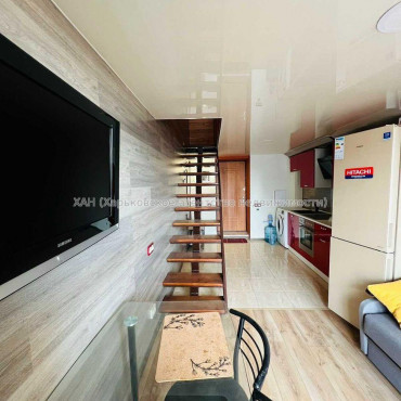 Продам квартиру, Добровольцев ул. , 2  ком., 38 м², евроремонт 