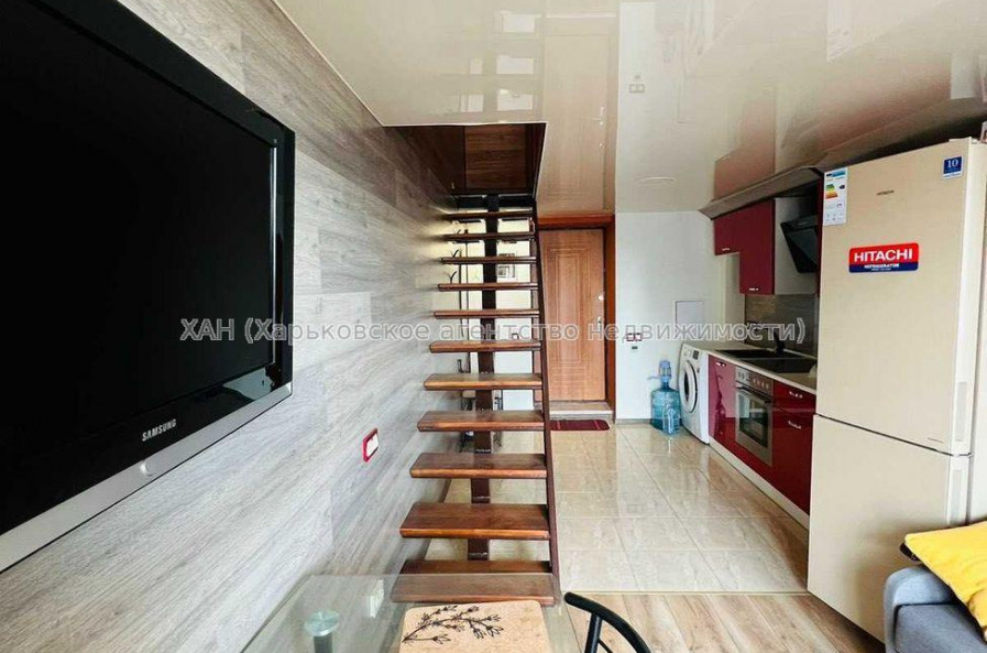 Продам квартиру, Добровольцев ул. , 2  ком., 38 м², евроремонт 