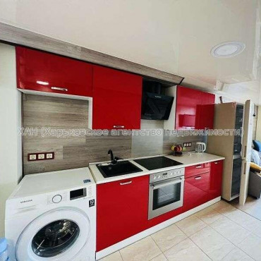 Продам квартиру, Добровольцев ул. , 2  ком., 38 м², евроремонт 