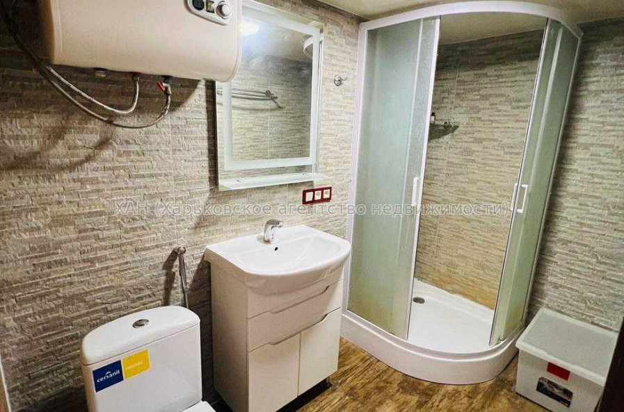 Продам квартиру, Добровольцев ул. , 2  ком., 38 м², евроремонт 
