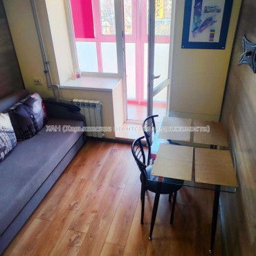 Продам квартиру, Добровольцев ул. , 2  ком., 38 м², евроремонт 