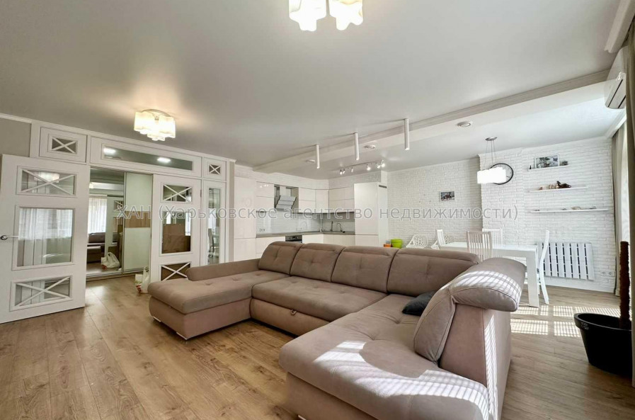 Продам квартиру, Юбилейный просп. , 3 кім., 96 м², авторский дизайн 