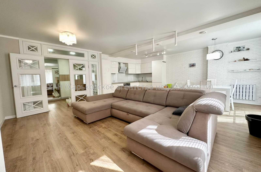 Продам квартиру, Юбилейный просп. , 3 кім., 96 м², авторский дизайн 