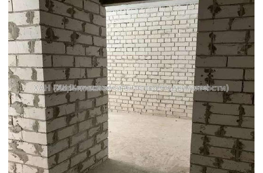 Продам квартиру, Валентиновская ул. , 1 кім., 39.20 м², без ремонта 