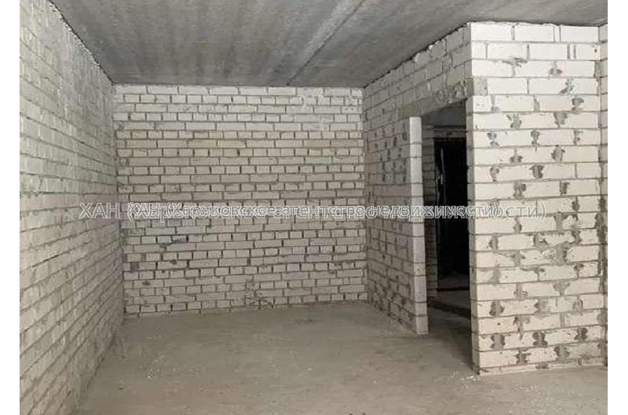Продам квартиру, Валентиновская ул. , 1 кім., 39.20 м², без ремонта 