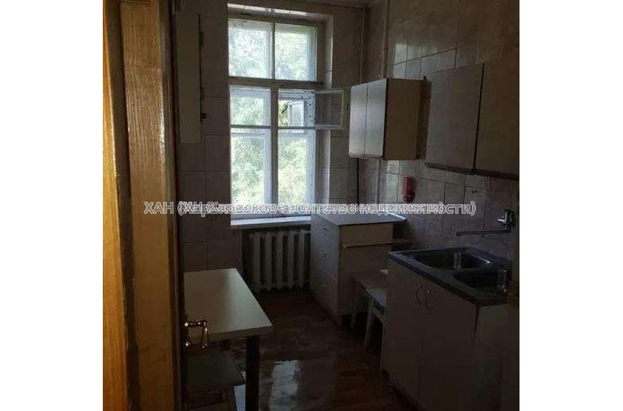 Продам квартиру, Науки просп. , 3 кім., 73 м², без ремонта 