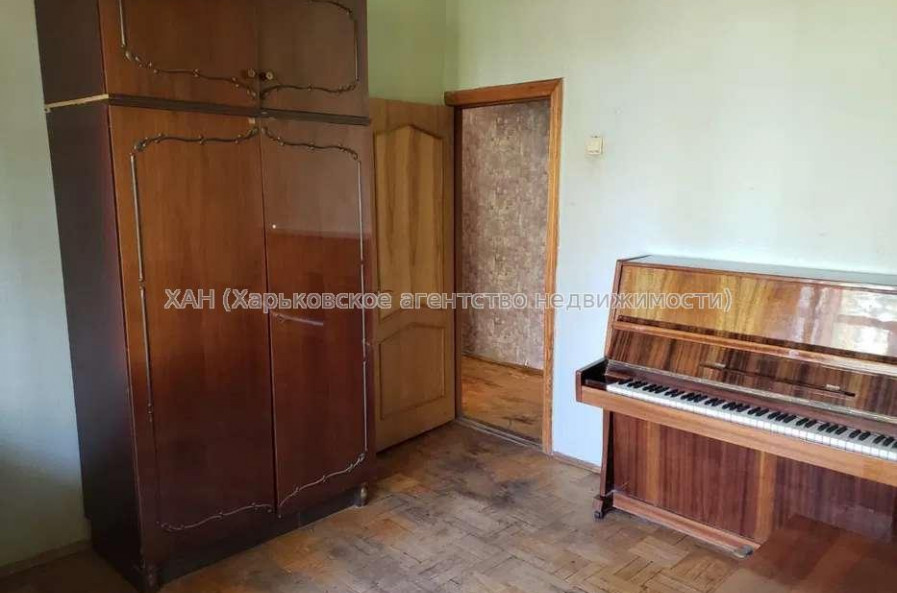Продам квартиру, Науки просп. , 3 кім., 73 м², без ремонта 